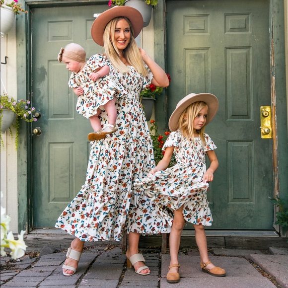 ❌SOLD❌🌹BNWT Ivy City Co Sweet Caroline Dress size Small🌹 - Picture 1 of 7